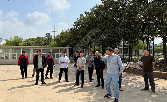 中石化相关公司、康发双螺杆挤出机与新疆鹏安能源科技有限责任就关于废塑料分选技术合作洽谈