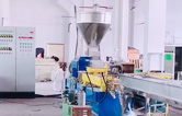 熔喷料双螺杆挤出造粒机组设备视频，日产量可达800万只口罩用原料，熔脂可达1400-1600